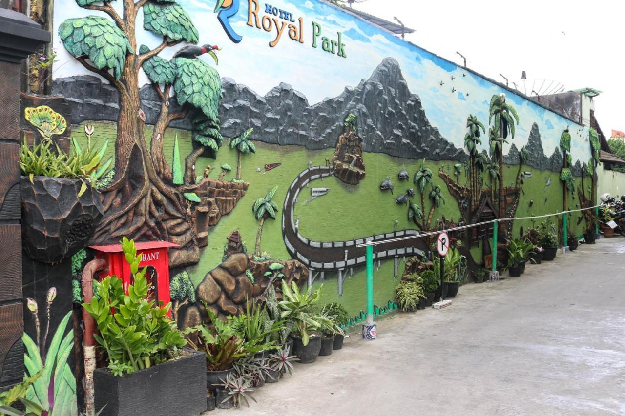 Royal Park Hotel Samarinda Buitenkant foto