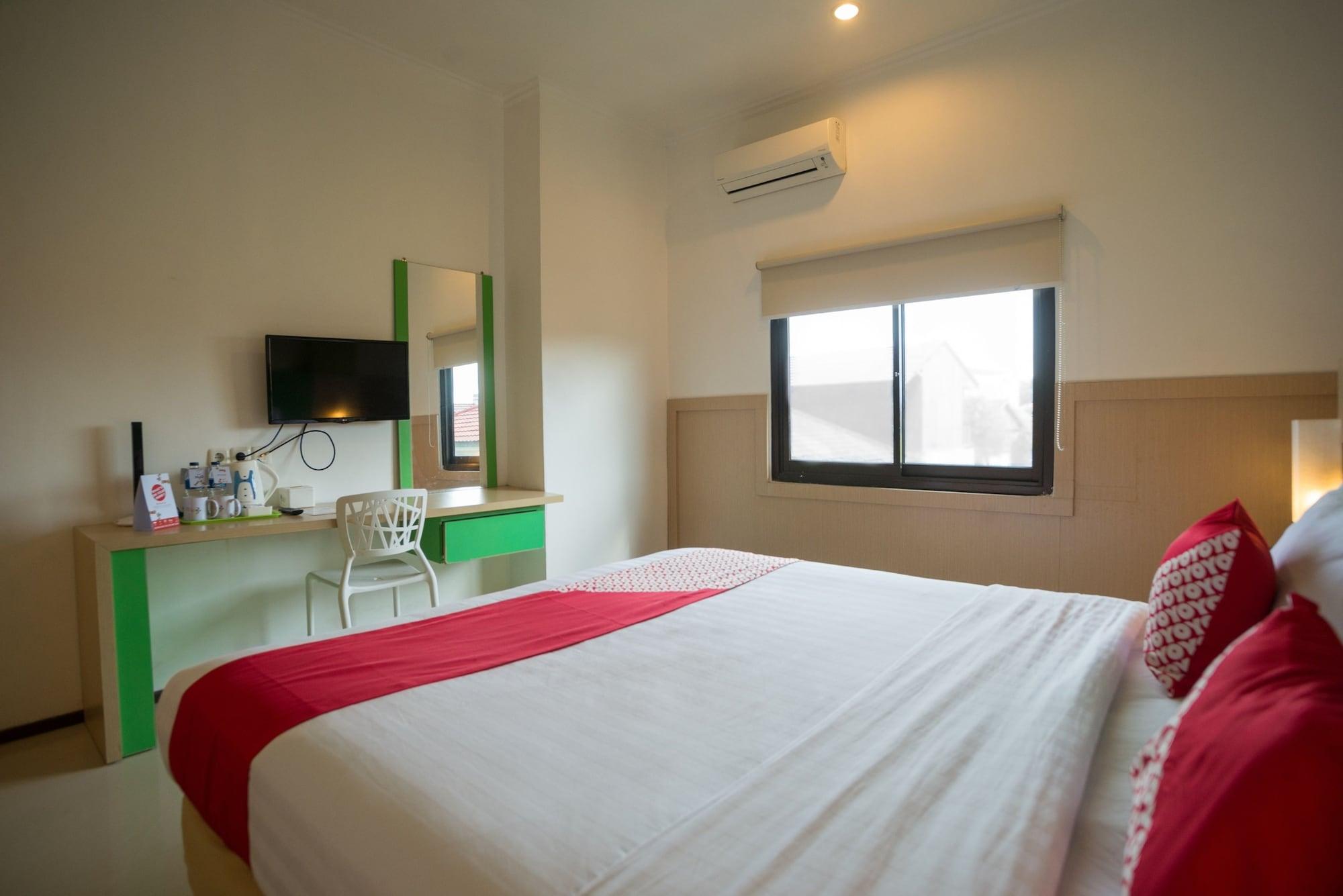 Royal Park Hotel Samarinda Buitenkant foto