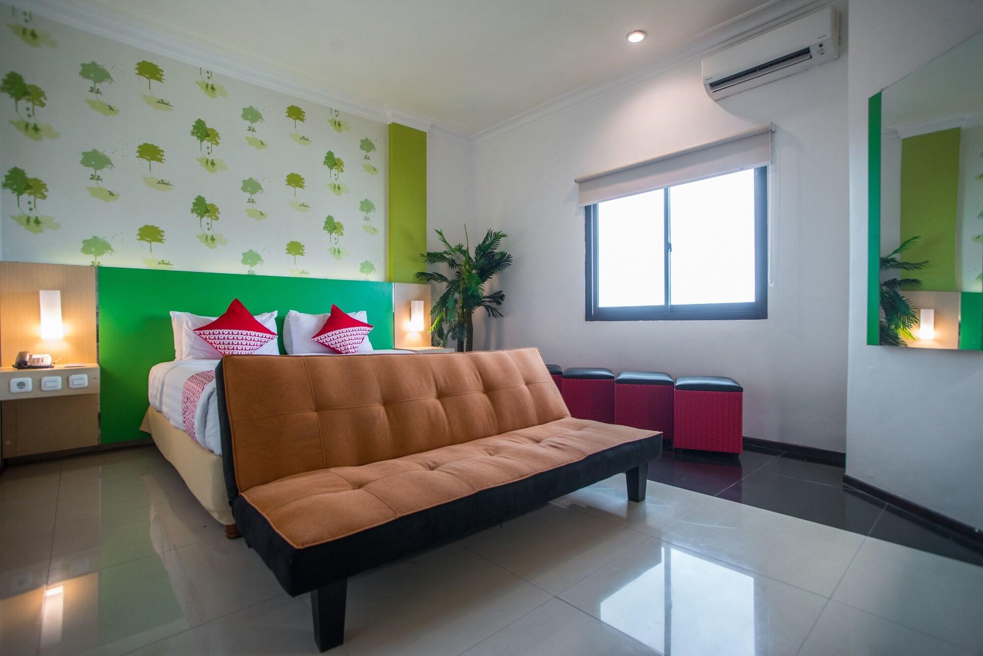 Royal Park Hotel Samarinda Buitenkant foto