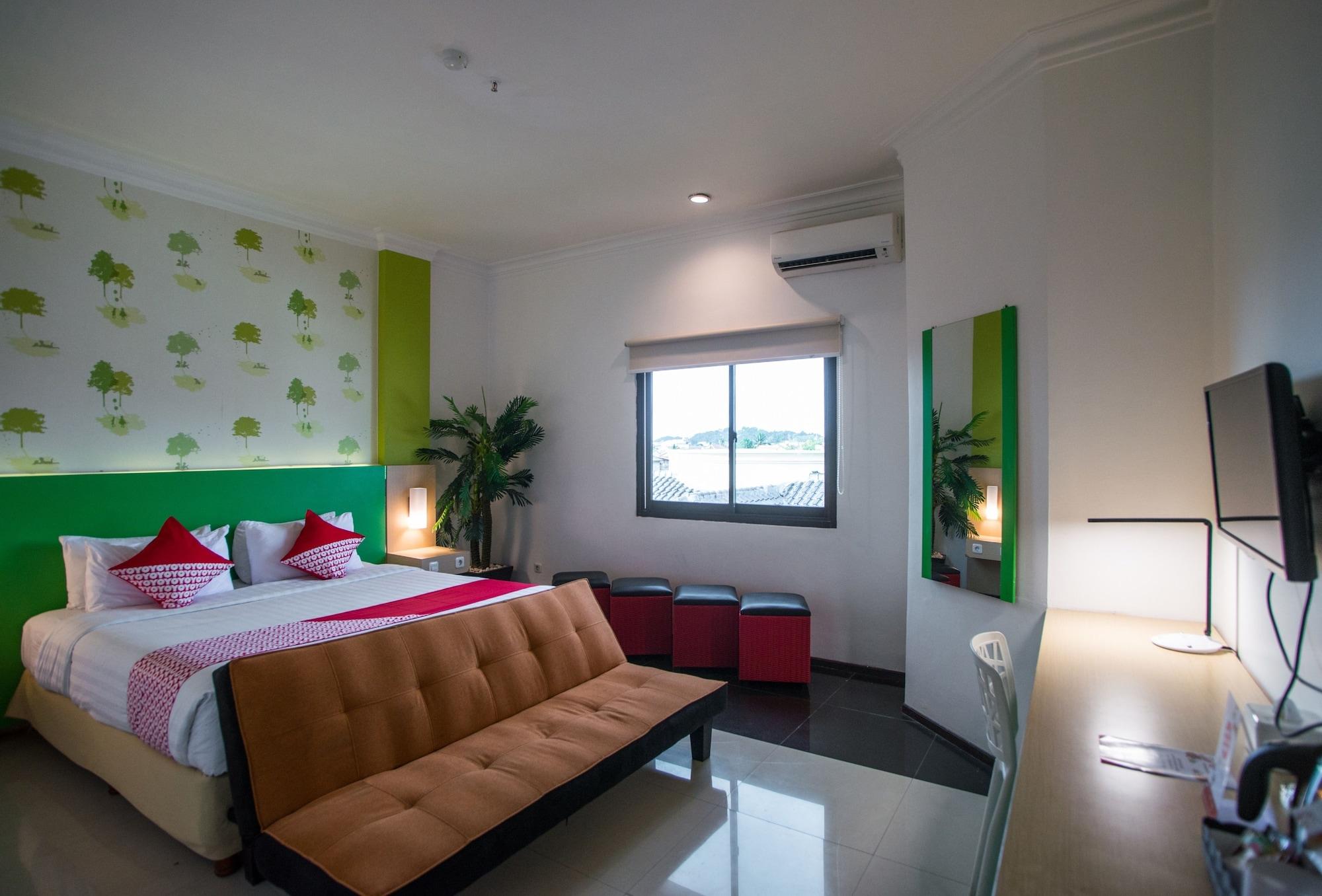 Royal Park Hotel Samarinda Buitenkant foto