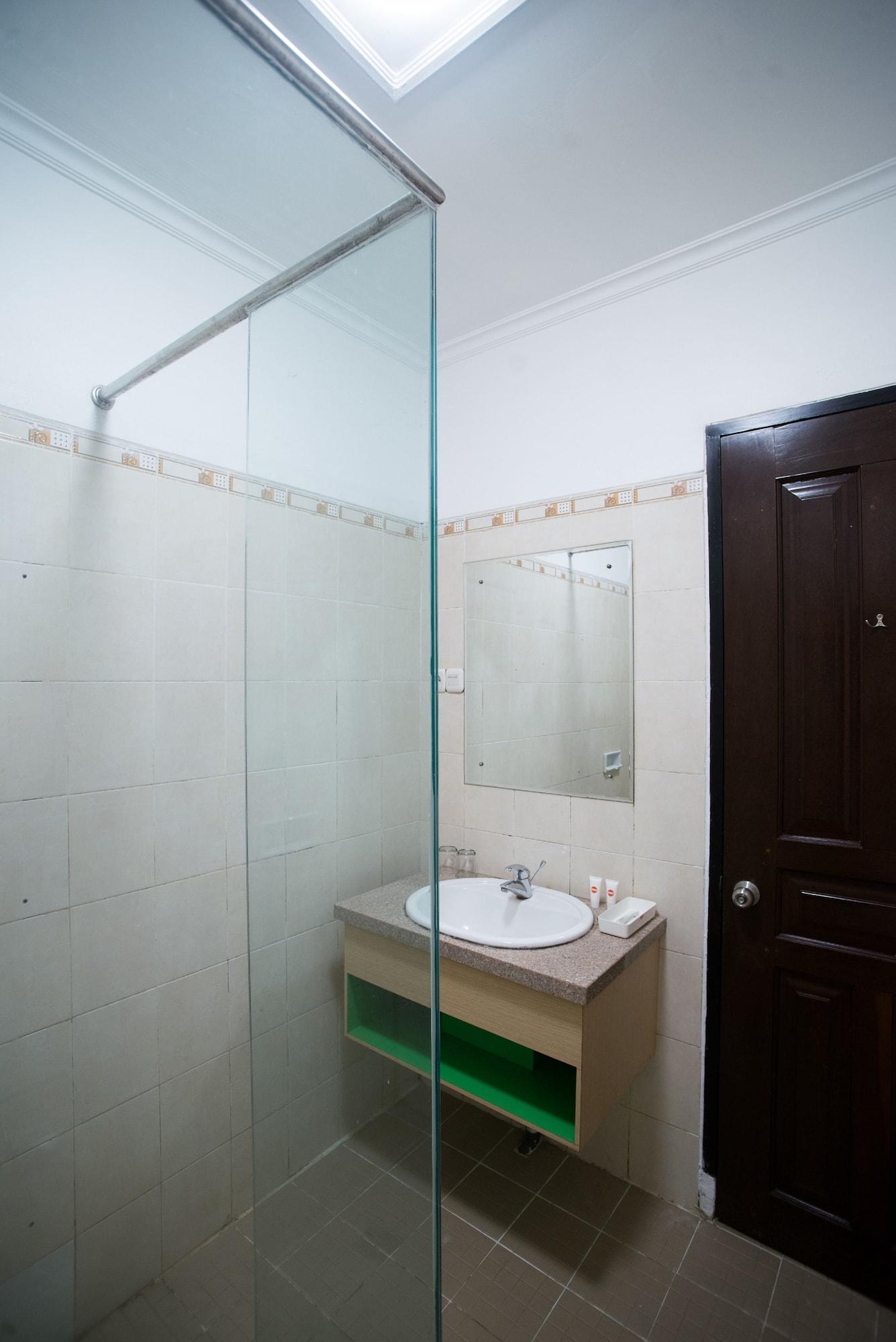 Royal Park Hotel Samarinda Buitenkant foto