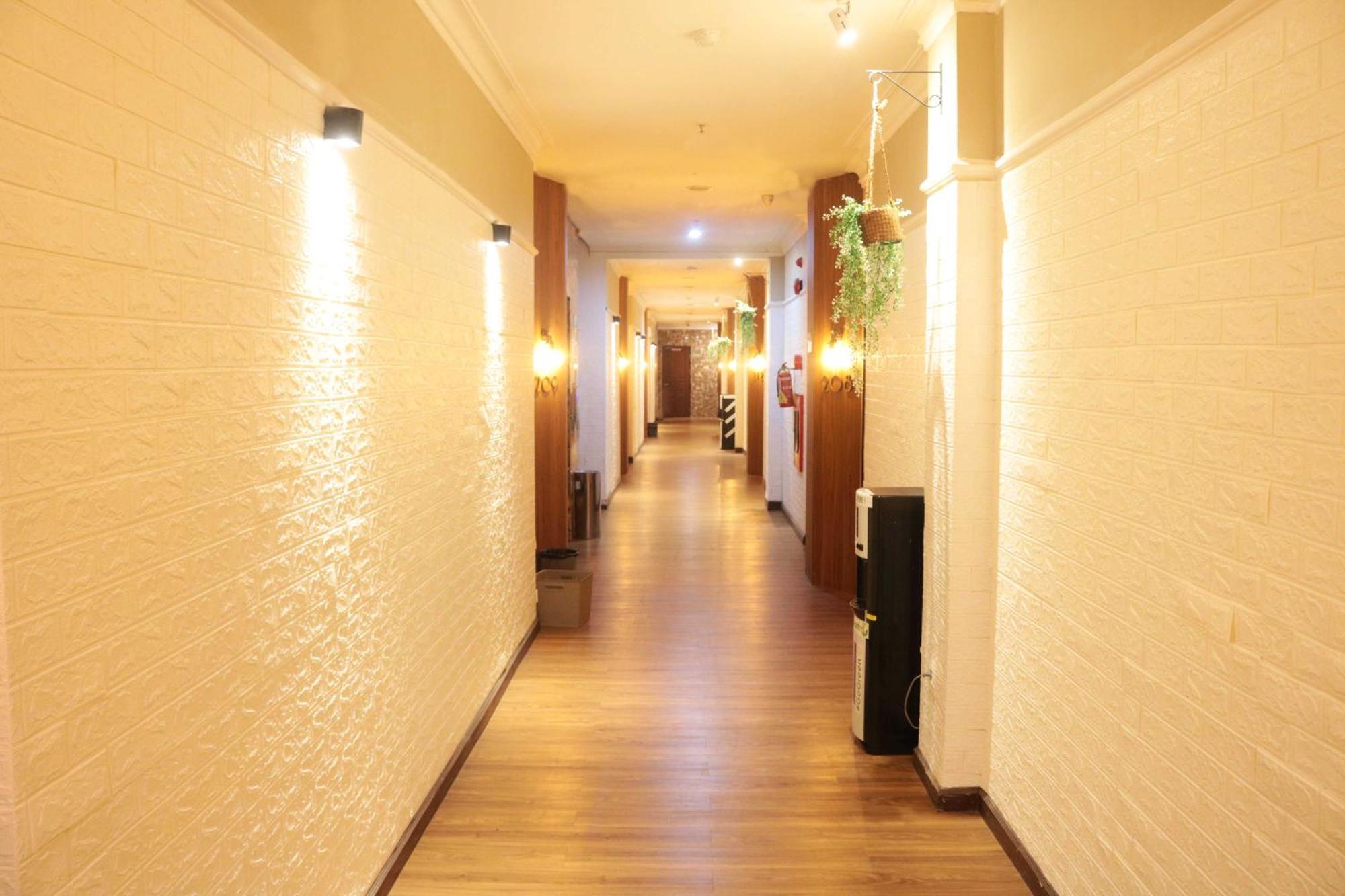 Royal Park Hotel Samarinda Buitenkant foto