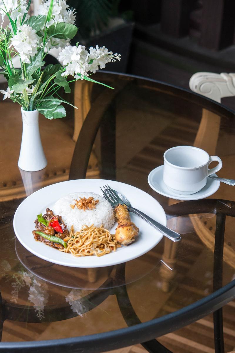 Royal Park Hotel Samarinda Buitenkant foto